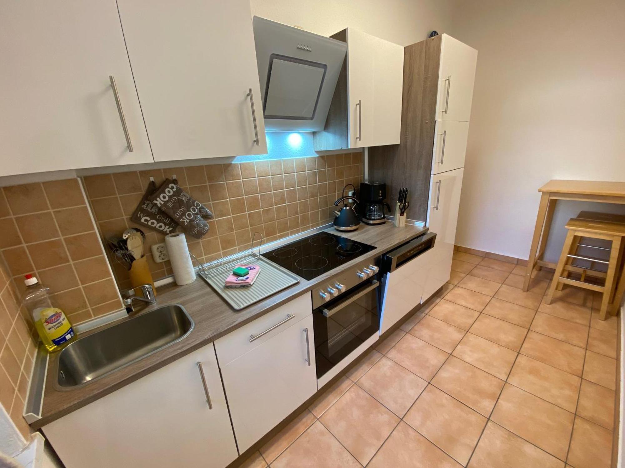 Zur Schleuse - Ferienwohnung Bis 6 Personen Mit Gem Garten Rostock Exterior foto